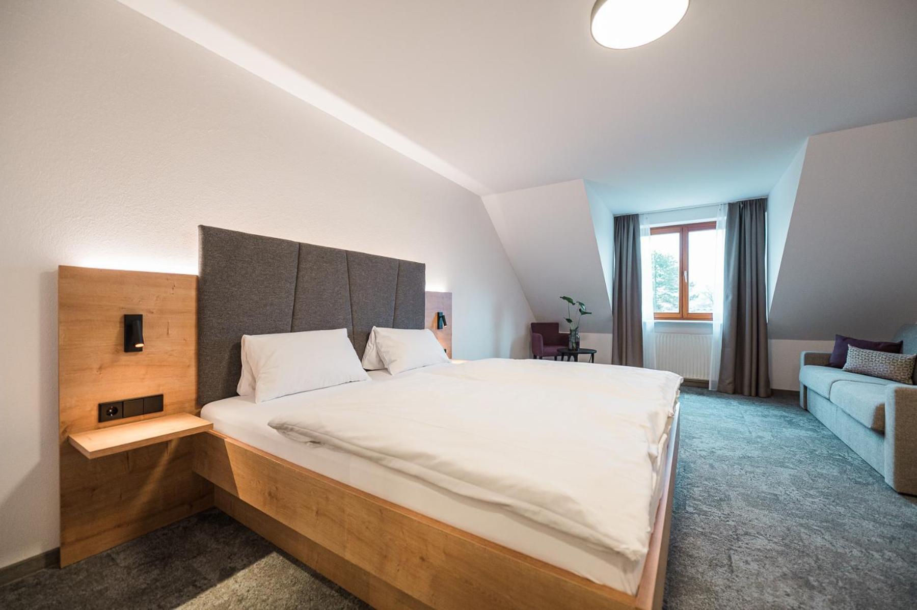 Hotel Goldener Engel Ірінґен Екстер'єр фото